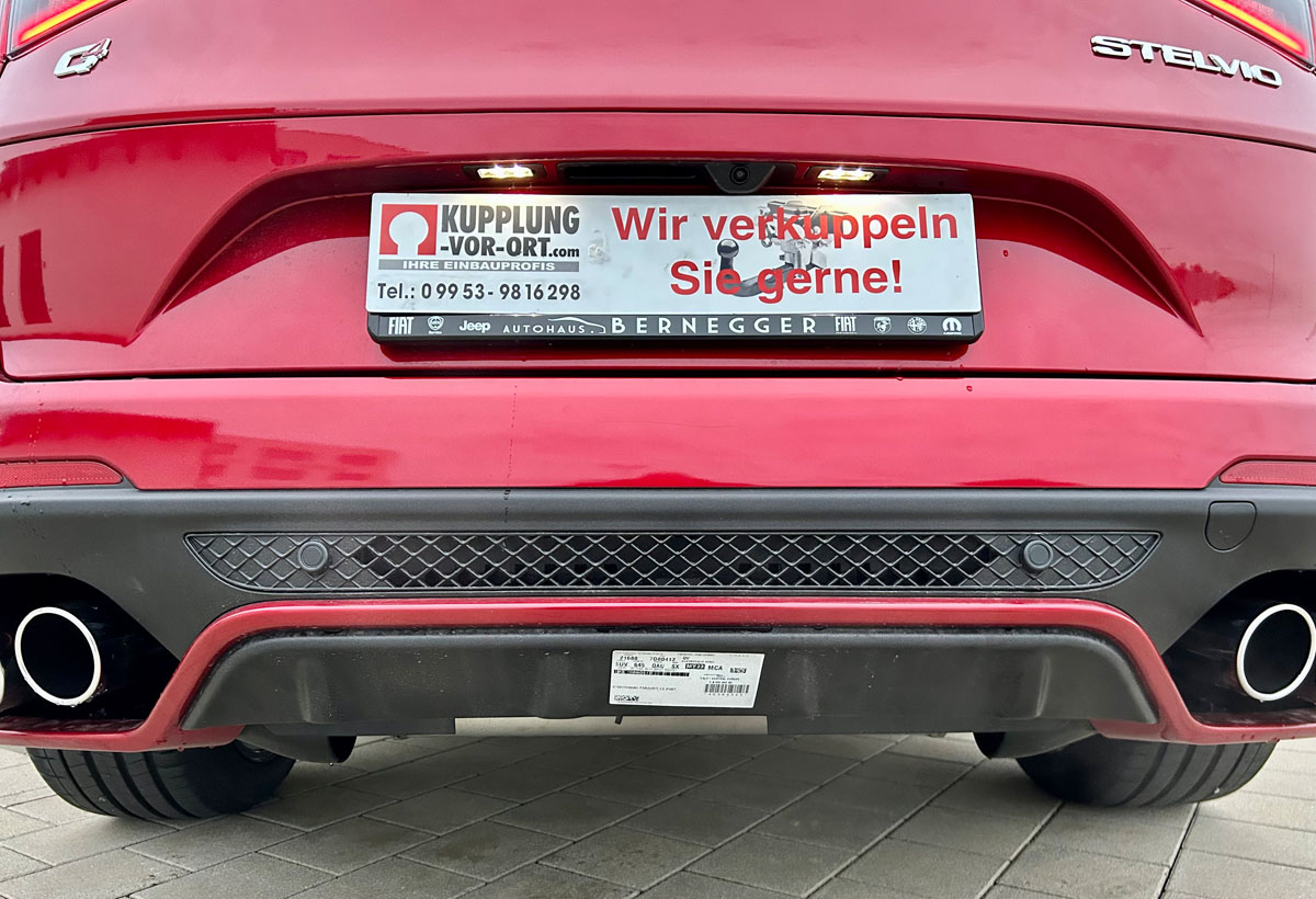 Alfa Romeo Stelvio Schlüsselanhänger - Individuelles Geschenk Für Autofans 2022-